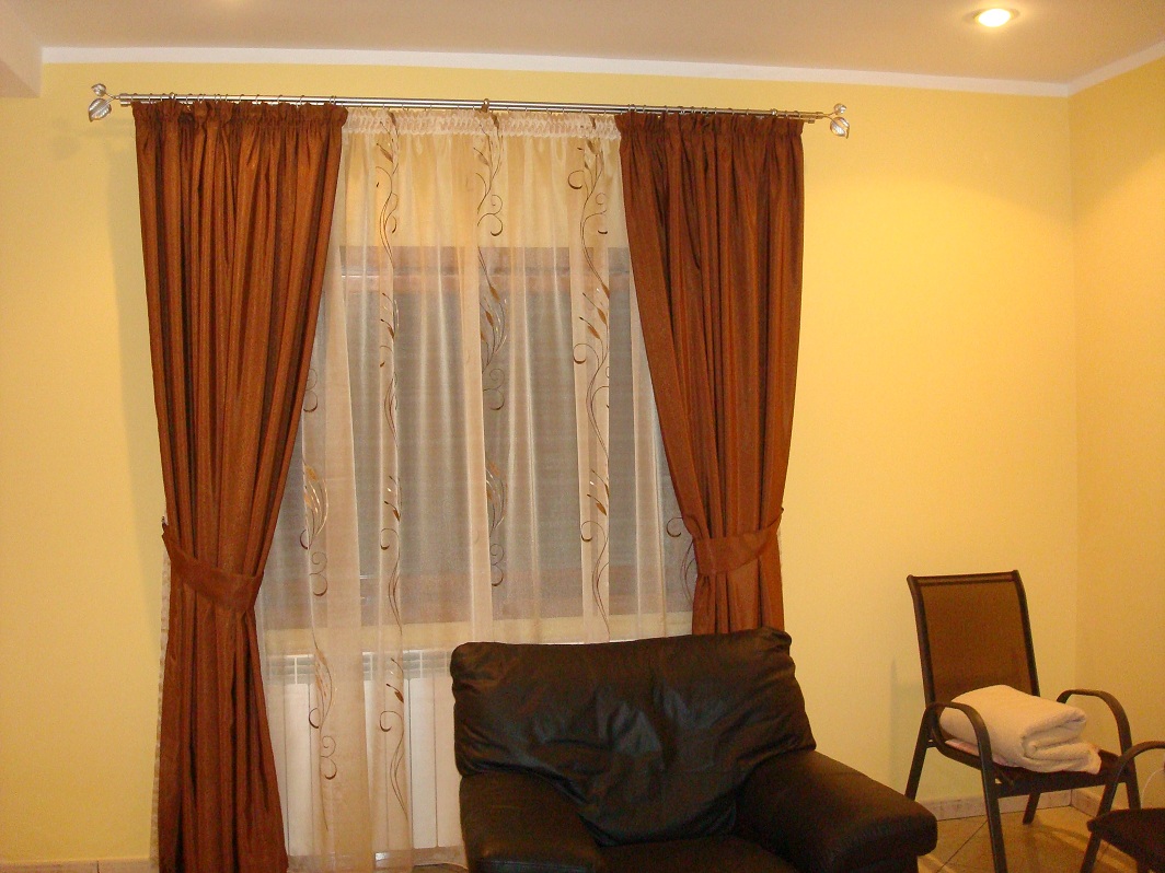 Perdele și draperii pentru livinguri și sufragerii 40