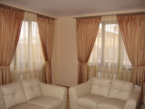 Perdele și draperii pentru livinguri și sufragerii 53