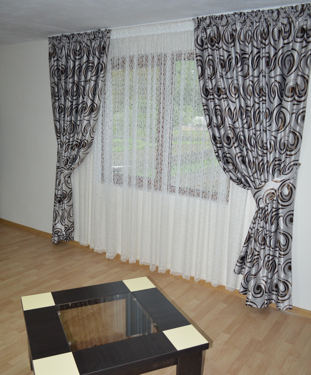 Perdele și draperii pentru livinguri și sufragerii 65
